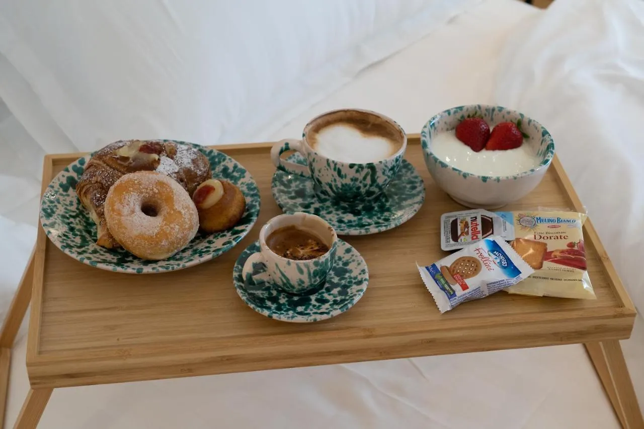 4Heavens_Naples Hotel 0*, Napoli Italien